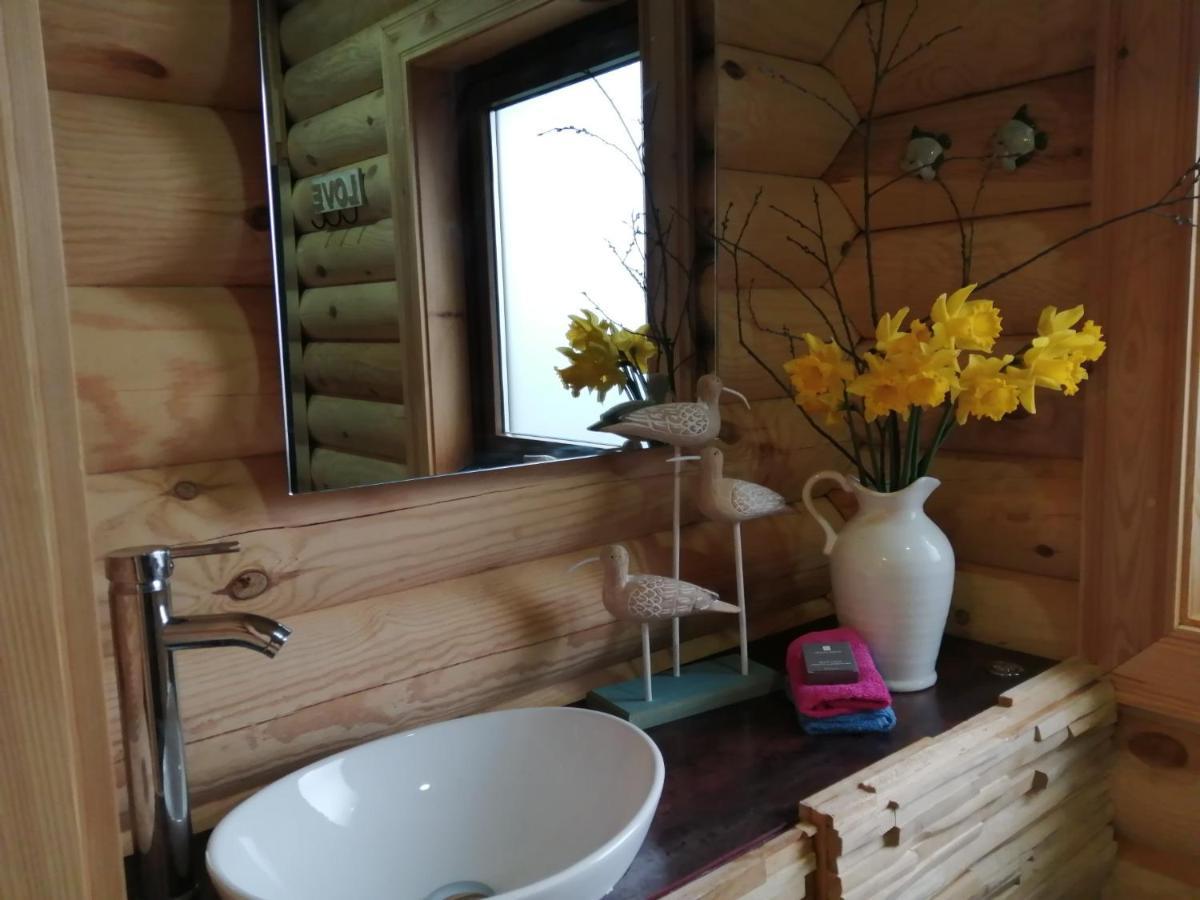 Ravenglass Log Cabin Exterior foto